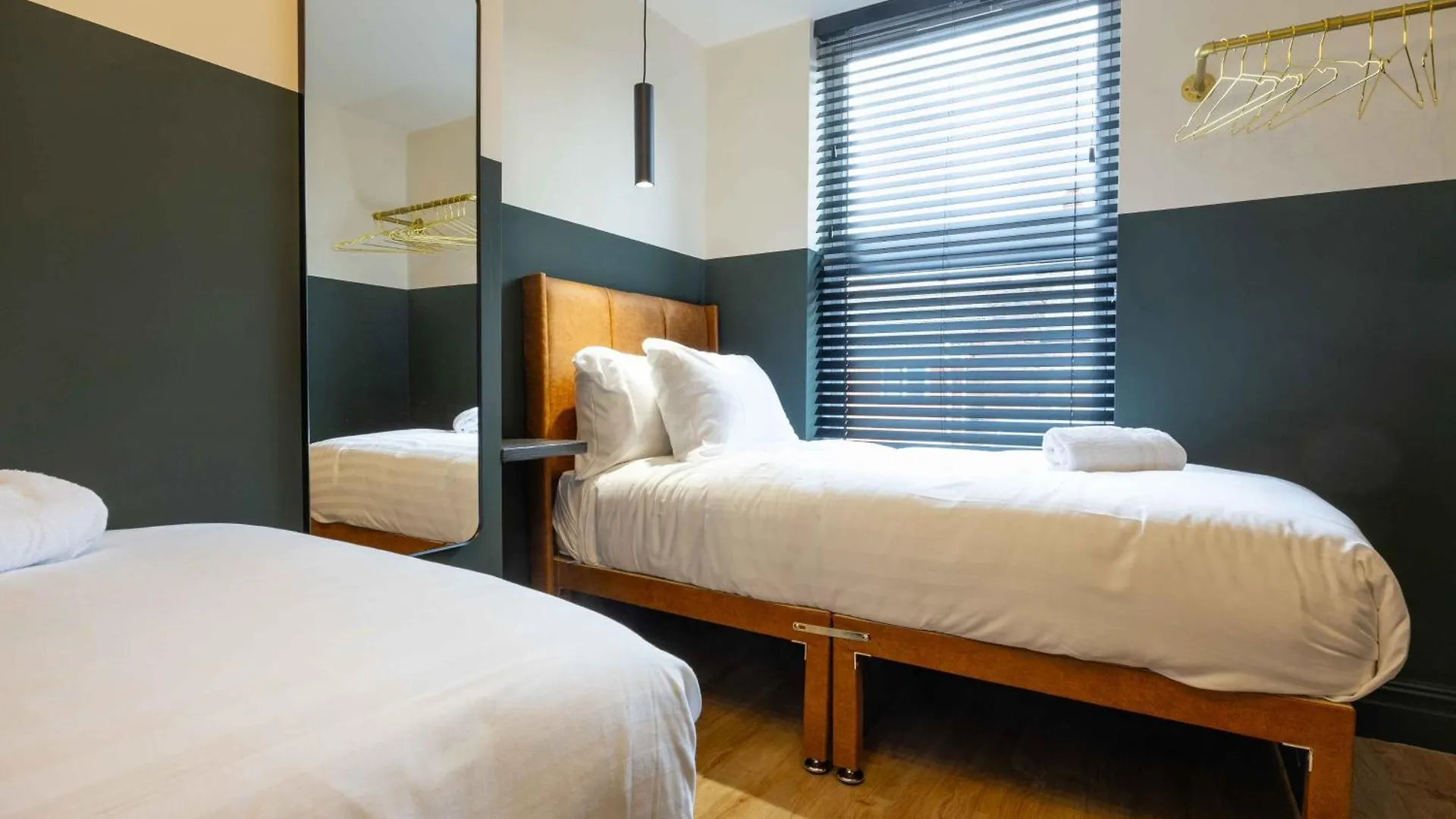 The Black House - Air Host & Stay - 5 Bedrooms Liverpool